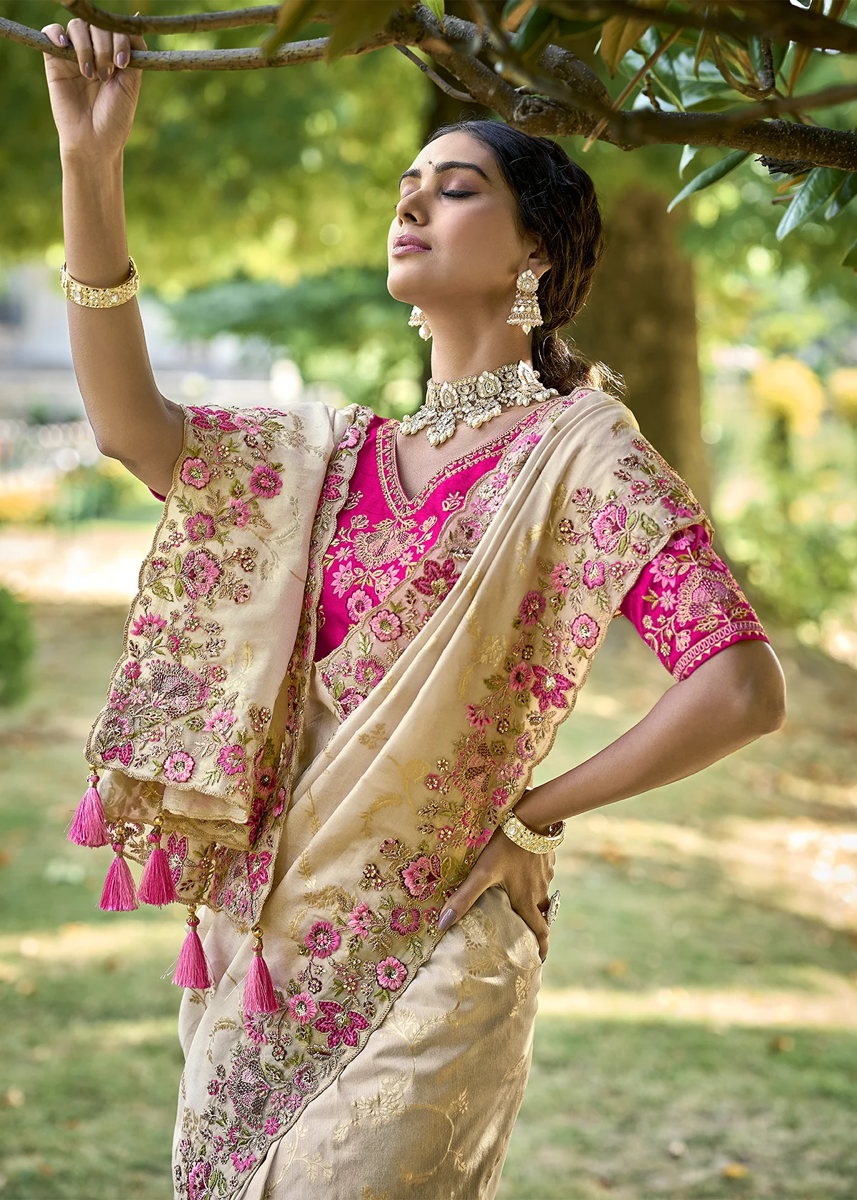 Beige Banarasi Tissue Silk Saree | Avishya.com